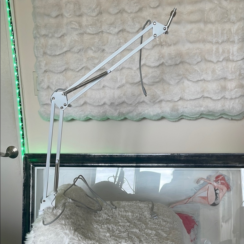 Pyle Adjustable White Desk mic stand